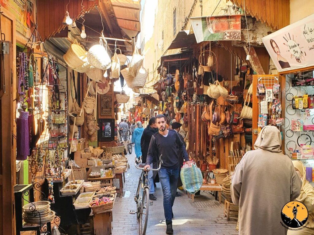 Fez No Marrocos Dias Na Maior Medina Do Mundo Viajando De Mochila