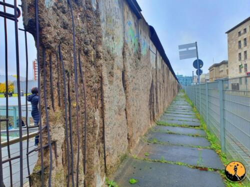 Parte do muro de Berlim ao lado da Topografia do Terror